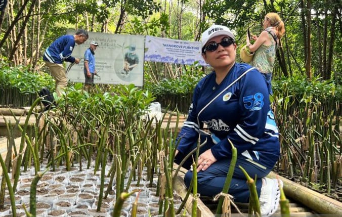Tanam Mangrove TWA Angke, Komitmen INSA Jaga Kelestarian