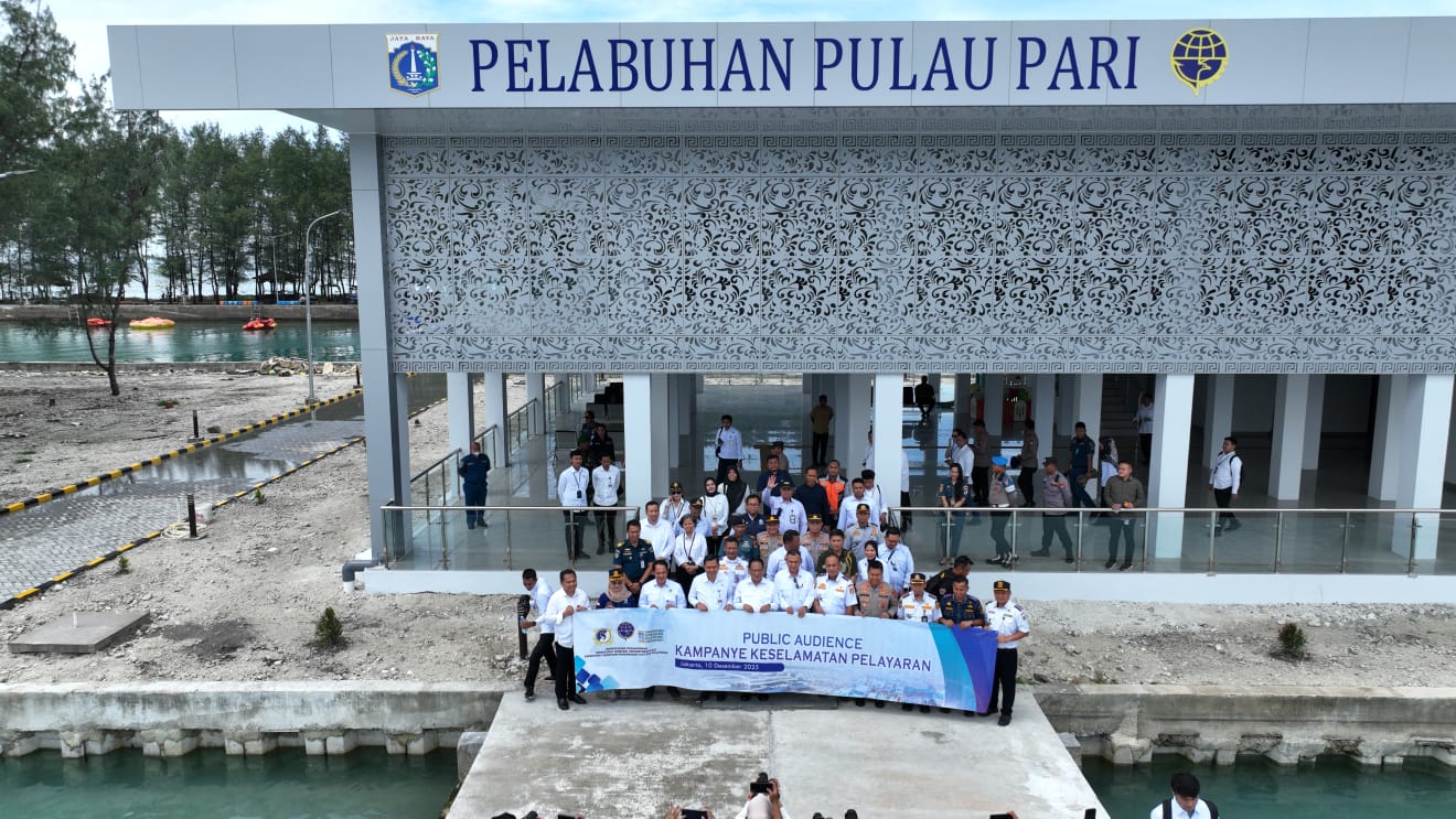 Hulba Bagikan Alat Keselamatan